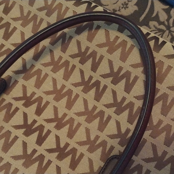 Michael Kors Bag - Picture 9 of 9